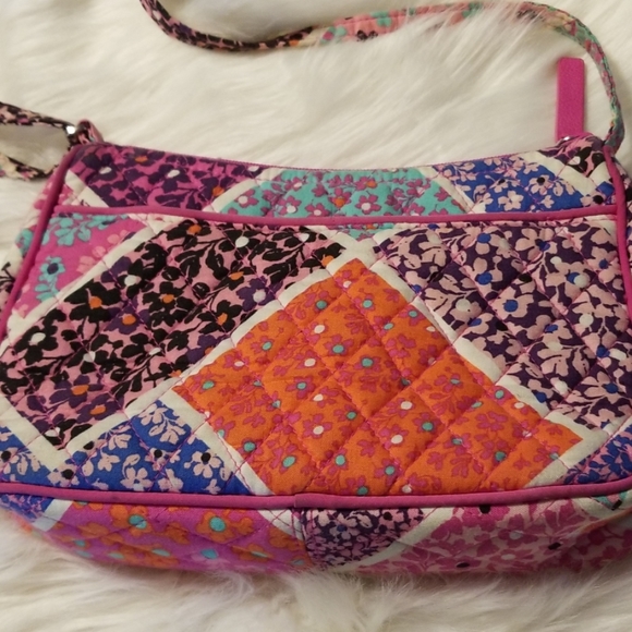 Vera Bradley monogrammed with A - Picture 3 of 4